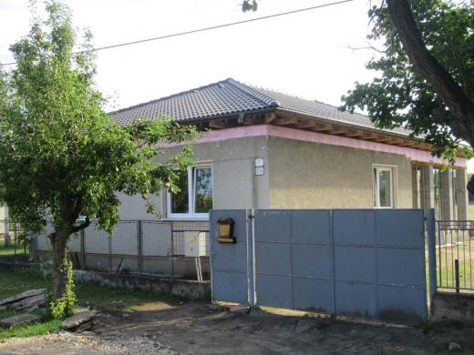 Strecha Komjatice - foto 2
