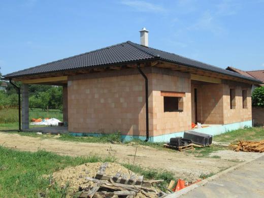 Strecha Levice - foto 2