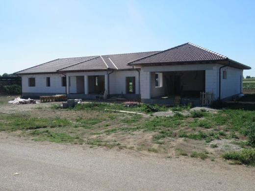Strecha Tekovské Lužany 1